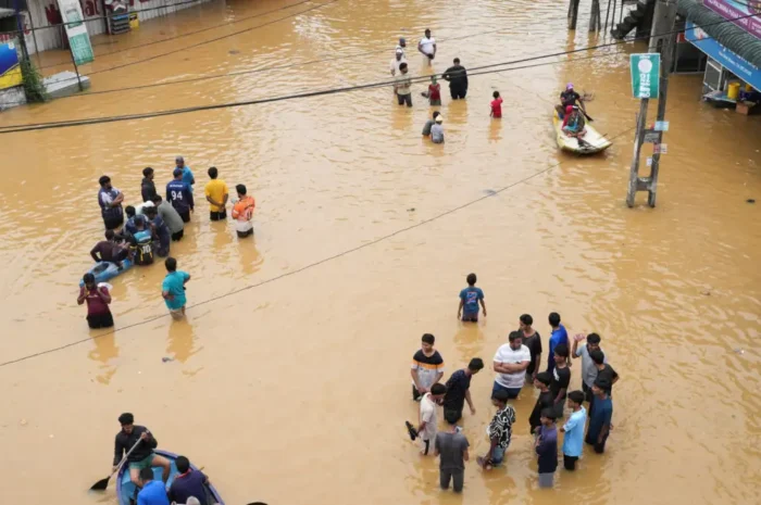 Ανελέητες πλημμύρες στην Ασία: Σχεδόν 350 νεκροί σε Ινδονησία, Ταϊλάνδη και Μαλαισία