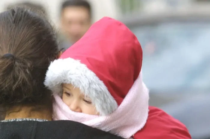 Ανησυχία για την έξαρση της γρίπης: 400 παιδιά σε κάθε εφημερία στα Παίδων, το 1 στα 5 κάνει εισαγωγή