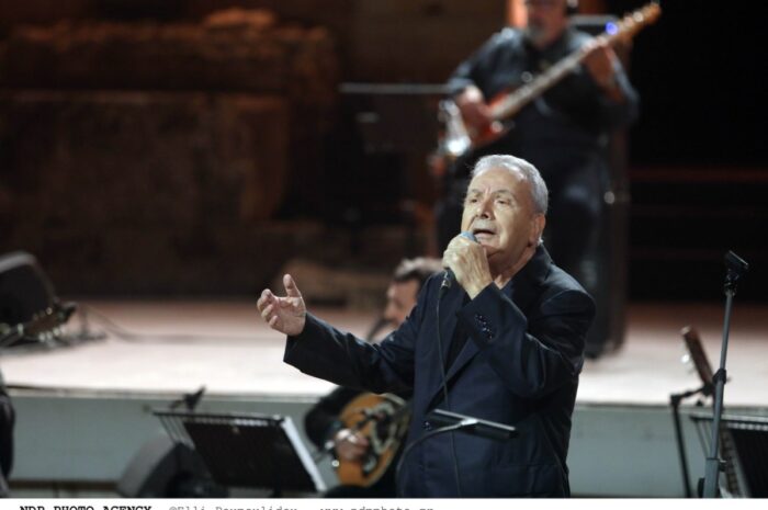 Μανώλης Μητσιάς: Ανακοίνωσε ότι αποχωρεί από το τραγούδι