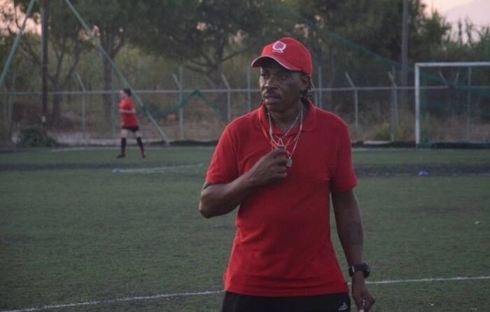 Ο άνθρωπος που κατάφερε να εξαπατήσει τη Ζάκυνθο: Παρίστανε για χρόνια παλαίμαχο άσο της Γιουνάιτεντ