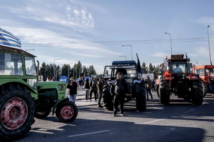 Σήμερα αποφασίζουν για τα μπλόκα οι αγρότες, πιθανή η συνέχιση των κινητοποιήσεων