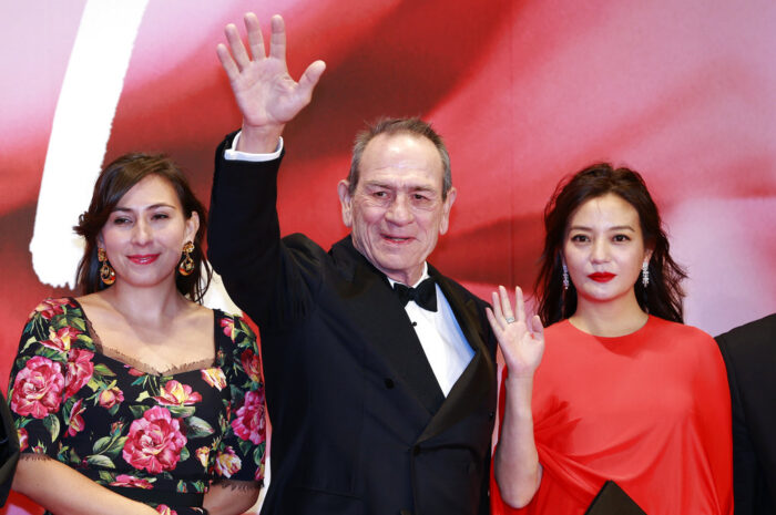 ΗΠΑ: Νεκρή εντοπίστηκε ανήμερα της Πρωτοχρονιάς σε ξενοδοχείο η κόρη του Τόμι Λι Τζόουνς, σύμφωνα με ΜΜΕ