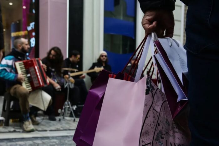 Χειμερινές εκπτώσεις: Πότε τελειώνουν και πώς να προστατεύσετε τα δικαιώματά σας