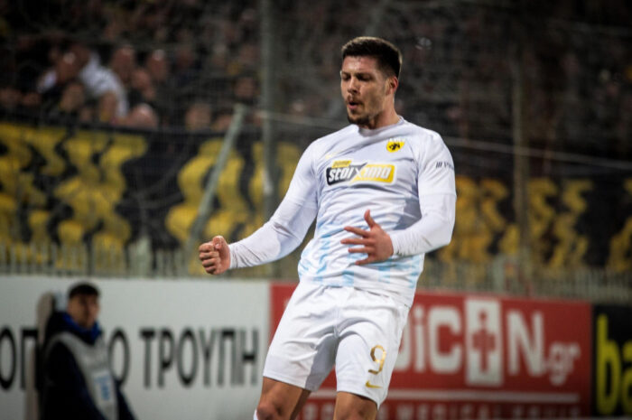 Ο Λούκα Γιόβιτς δεν σκοράρει απλώς για την ΑΕΚ, αλλά γράφει ιστορία