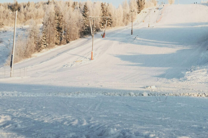 Αυξημένη η κίνηση στα χιονοδρομικά κέντρα μετά τις τελευταίες χιονοπτώσεις – Ποιες πίστες επιλέγουν