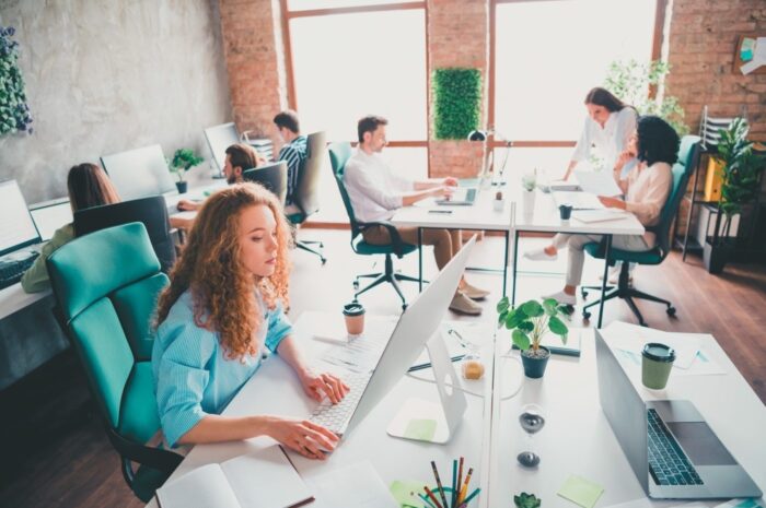 Οι 10 αλλαγές σε εργασία και ασφάλιση που έρχονται το 2026