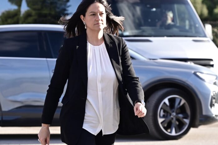 Κεραμέως: Νέα αύξηση κατώτατου μισθού την 1η Απριλίου