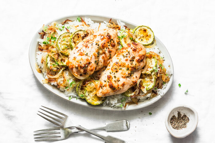 Ζουμερό κοτόπουλο με γιαούρτι και μπαχαρικά