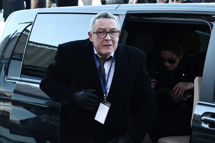 Ο γιος που είχε εγκαταλείψει η Μπριζίτ Μπαρντό εμφανίστηκε στην κηδεία της