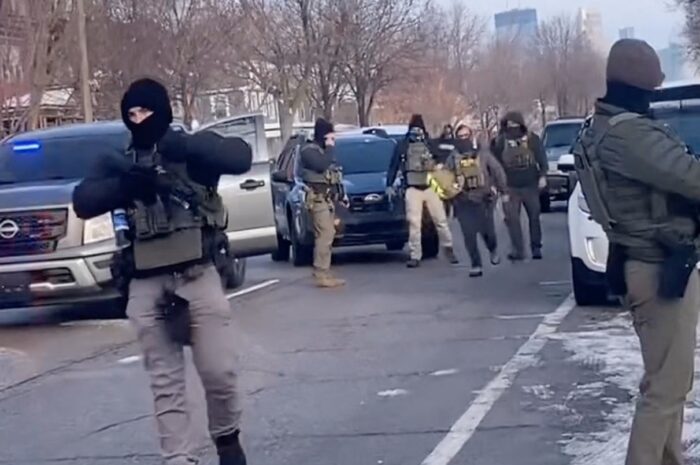 Μινεάπολη: Πόσο πιθανή είναι η απόδοση δικαιοσύνης για μια εν ψυχρώ δολοφονία στην χώρα του Τραμπ;