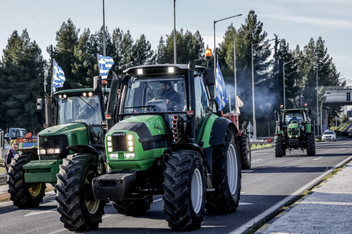 Ρήξη κυβέρνησης και σκληρών μπλόκων
