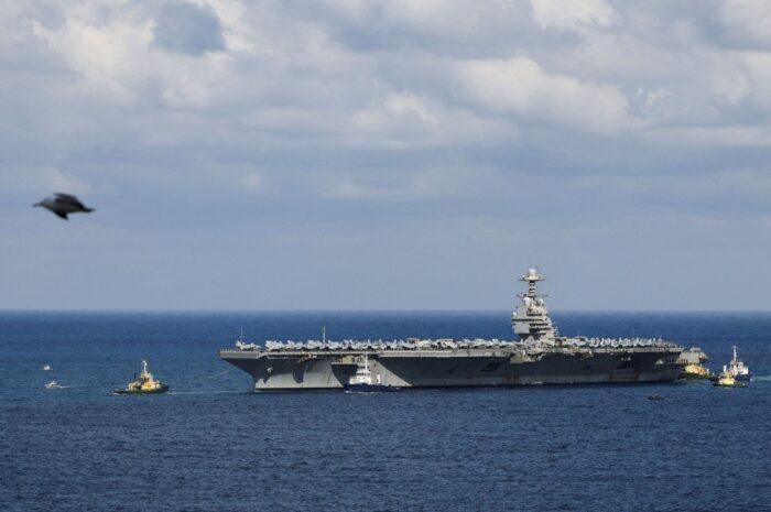 Ιράν: Μαζί με το αεροπλανοφόρο πλησιάζει η ώρα αποφάσεων για τις ΗΠΑ – Τρεις επιλογές για τον Τραμπ