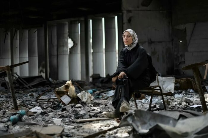 Φάτμα Χασόνα: Η τελευταία φωτορεπόρτερ της Γάζας