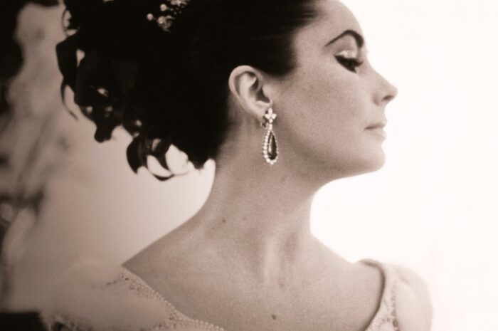 Ελίζαμπεθ Τέιλορ: Το αυτοκρατορικό διαμάντι της αιώνιας αγάπης της με τον Μπάρτον λάμπει ξανά – Οι αντιδράσεις