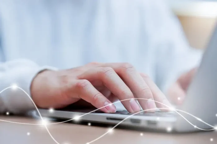 Ψηφιακές συναλλαγές με το Δημόσιο: Άλμα 86% το 2025 σε σχέση με το 2023