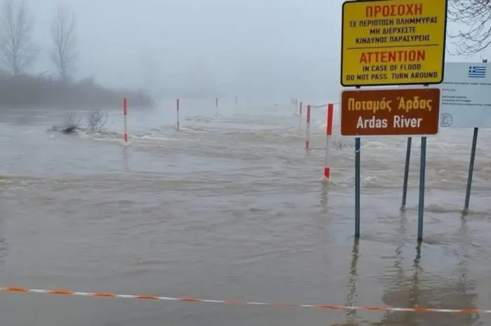 Σε κατάσταση συναγερμού ο Έβρος από τις πλημμύρες στη Βουλγαρία: Υπερχείλισαν ποτάμια, φόβοι μην σπάσουν τα αναχώματα