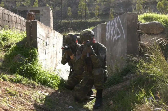 Στρατιωτική θητεία: Νέο μοντέλο από σήμερα – Αλλαγή στη βασική εκπαίδευση, αύξηση της μηνιαίας αποζημίωσης