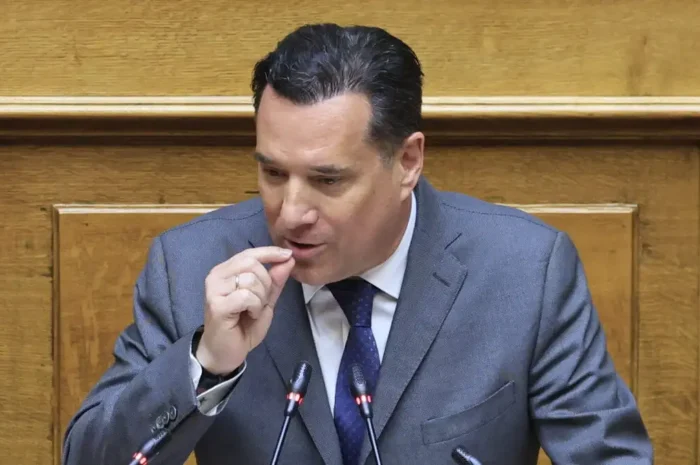 Βουλή: Άγρια κόντρα Κωνσταντοπούλου – Γεωργιάδη: Τον βιντεοσκοπούσε ενώ έτρωγε κρακεράκια