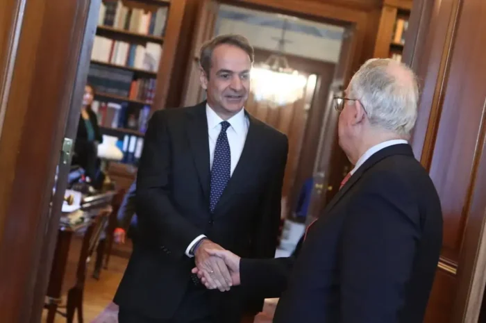 Κυριάκος Μητσοτάκης: Η κυβέρνηση επιβάλλει πλαφόν στο περιθώριο κέρδους σε καύσιμα και τρόφιμα