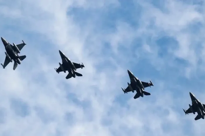 Συναγερμός στην Κύπρο για ύποπτο UAV: Απογειώθηκαν τα ελληνικά F16 – Πτήση της Aegean επέστρεψε στην Αθήνα