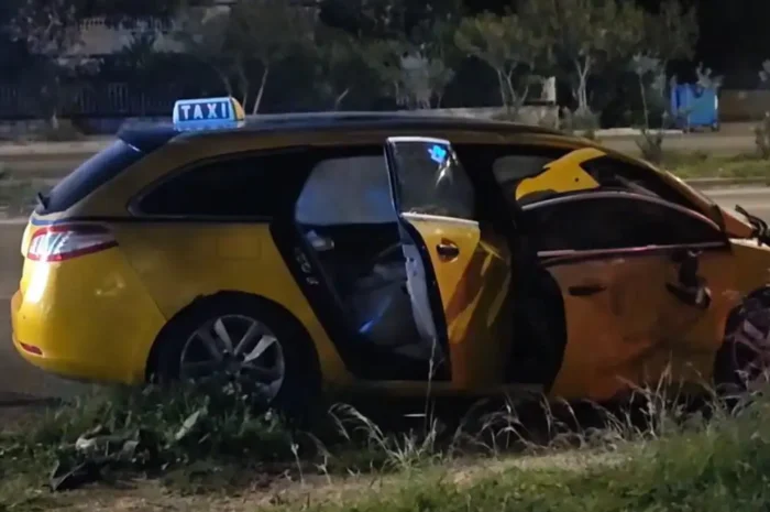 Βούλα: Νεκρή η οδηγός ταξί που τραυματίστηκε σοβαρά σε τροχαίο μετά τα μεσάνυχτα