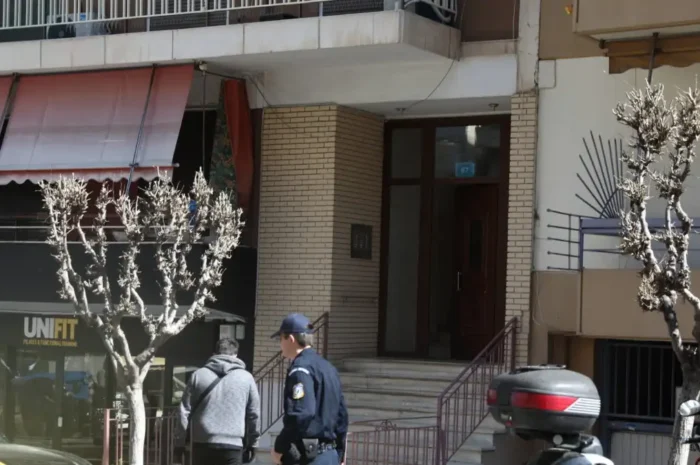 Ζωγράφου: Συνελήφθη ο 54χρονος για τις δολοφονίες της μητέρας και της αδελφής του – «Πέθαναν από φυσικά αίτια», ισχυρίστηκε