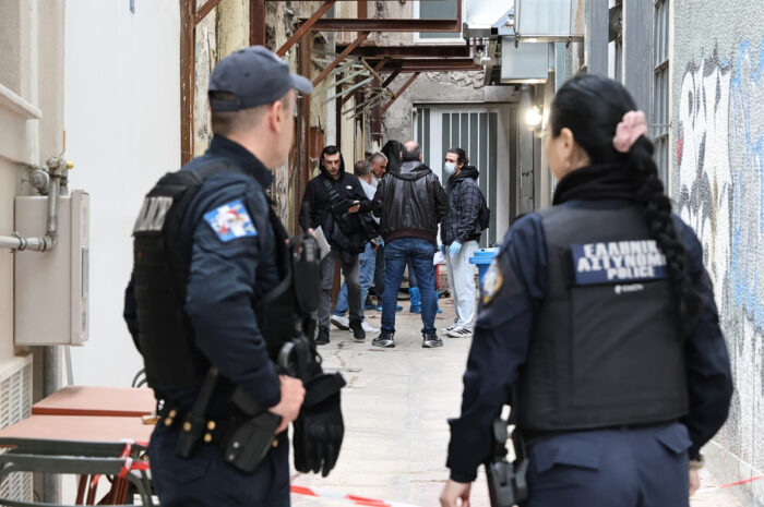 ΣΥΡΙΖΑ: Σιγή από την κυβέρνηση για τις απευθείας αναθέσεις στους καταδικασμένους για τις υποκλοπές