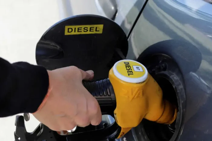 Εγκαίνια σήμερα για την επιδότηση στο πετρέλαιο κίνησης: Το άμεσο όφελος και πως θα ξεπεράσει τα 60 λεπτά το λίτρο με το Fuel pass