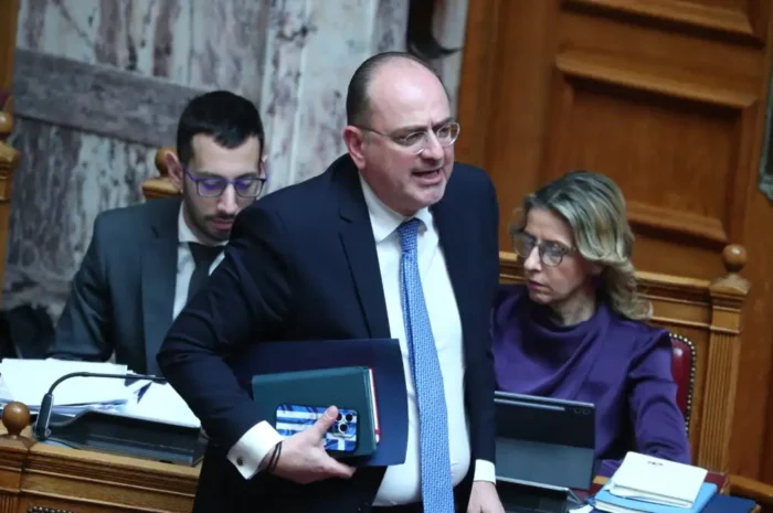 ΠΑΣΟΚ προς κυβέρνηση για τον Μακάριο Λαζαρίδη: Να απαντήσετε για τη 2η πρόσληψή του το 2013