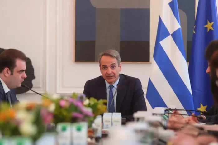 Ανασχηματισμό στην κυβέρνηση φέρνει το σκάνδαλο ΟΠΕΚΕΠΕ: «Damage control» από το Μέγαρο Μαξίμου