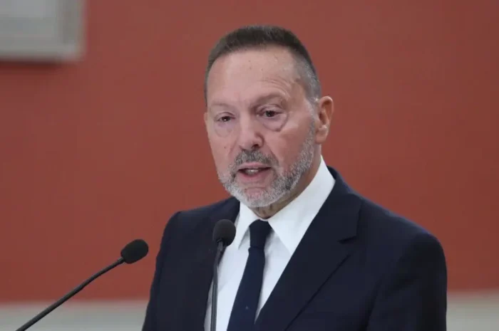 Γιάννης Στουρνάρας: Η κυβέρνηση προτείνει την ανανέωση της θητείας του στη θέση του διοικητή της Τράπεζας της Ελλάδας