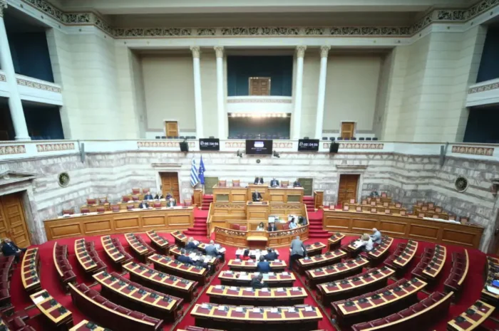 ΟΠΕΚΕΠΕ: Τη Μεγάλη Τρίτη στη Βουλή και η δικογραφία για Τάσο Χατζηβασιλείου και Χαράλαμπο Αθανασίου