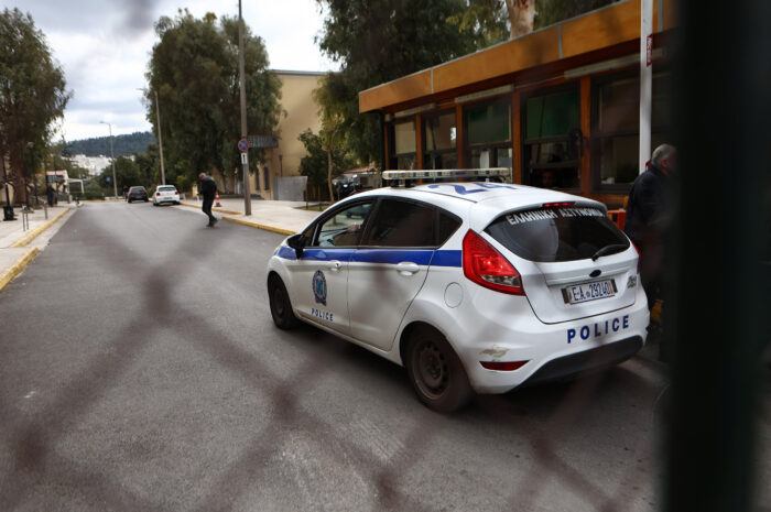 Θεσσαλονίκη: Συνελήφθη 45χρονη μητέρα που κλείδωσε και άφησε μόνη στο σπίτι την 4χρονη κόρη της