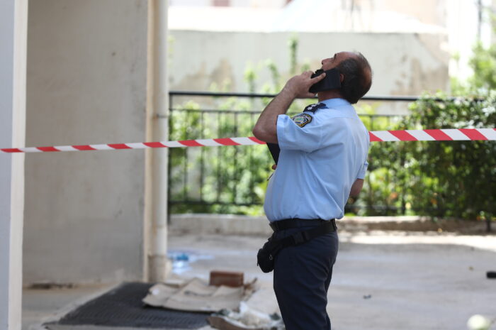 Ηλιούπολη: Σχεδίαζαν από καιρό την πτώση στο κενό οι δύο 17χρονες – Στα χέρια των αρχών το ημερολόγιο της πολυτραυματία