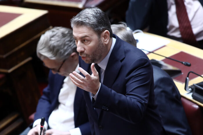 Σφοδρή σύγκρουση ΠΑΣΟΚ σε ΝΔ με φόντο τις εκλογές: Η επίθεση στον Πιερρακάκη και το ξεκάθαρο «όχι» στον Τσίπρα