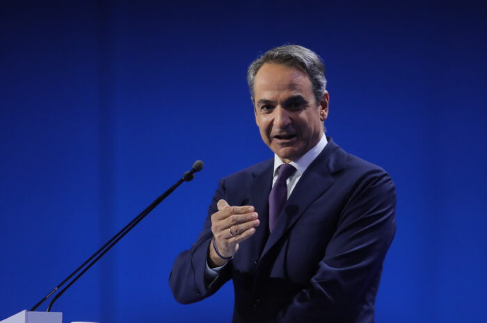 Συνέδριο ΝΔ: Το μήνυμα για εκλογές το 2027, οι αιχμές για την απουσία Καραμανλή και Σαμαρά και η «απάντηση» στον Δένδια