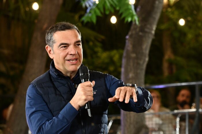 Το κόμμα Τσίπρα αποκαλύπτεται στο Θησείο: Η στρογγυλή σκηνή, ο Κραουνάκης και όσα θα πει ο πρώην πρωθυπουργός