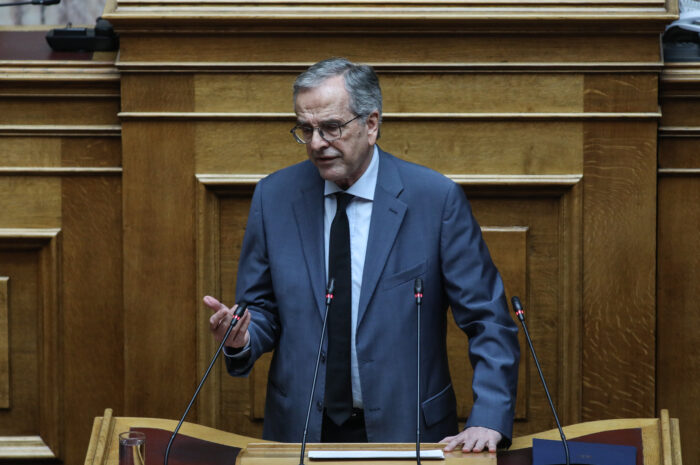 Ομοβροντία Σαμαρά κατά Μητσοτάκη για εθνικά θέματα και υποκλοπές: «Δεν είστε Κυβερνήτης ή Ηγεμόνας, είστε πρωθυπουργός» – «Διέγραψε από το συνέδριο κι εμένα και τον Καραμανλή»