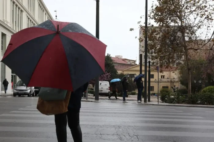 Καιρός σήμερα: Συννεφιασμένο σκηνικό με βροχές και καταιγίδες