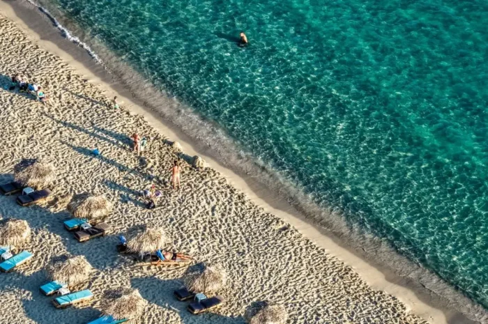 Καιρός σήμερα: Υψηλές θερμοκρασίες και άνεμοι 5 μποφόρ