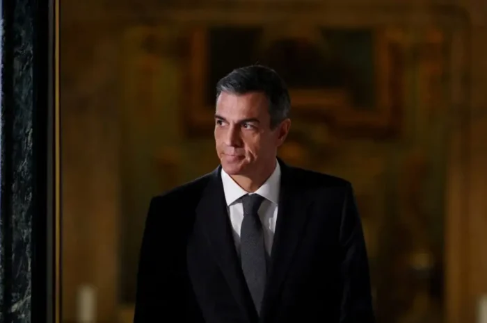Κλοιός σκανδάλων για τον Σάντσεθ στην Ισπανία: Υποθέσεις διαφθοράς για τον αδελφό, τη σύζυγο και τον Θαπατέρο τον πιέζουν για πρόωρες εκλογές