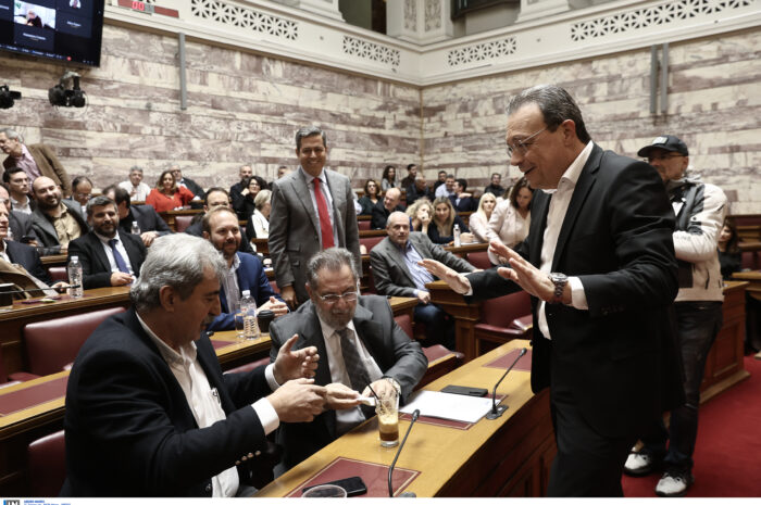 Πολάκης σε Φάμελλο: «Φέρε συμφωνία με τον Τσίπρα σε 10 ημέρες, αλλιώς θα υπάρξουν εξελίξεις»