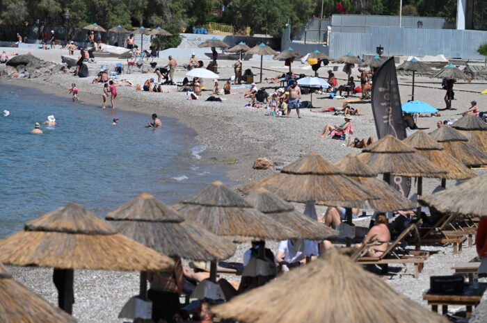 Καιρός σήμερα: Καλοκαιρινή ζέστη με τοπικές καταιγίδες – Έως 37 βαθμούς η θερμοκρασία