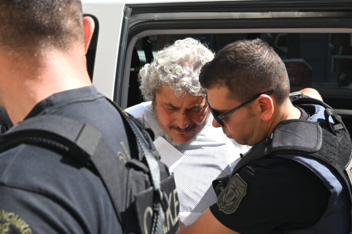 Στον εισαγγελέα ο Τζέιμς Δαλαμάγκας που συνελήφθη στο Αίγιο για δολοφονία πριν από 27 χρόνια στην Αυστραλία: Πολίτες φώναζαν «φονιά»
