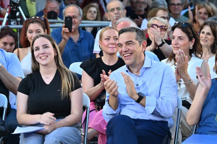 Ο Αλέξης Τσίπρας στη Νίκαια: Τα παρατράγουδα, ο Μητσοτάκης και οι παλιοί Αριστεροί που βρέθηκαν στην εκδήλωση της ΕΛΑΣ