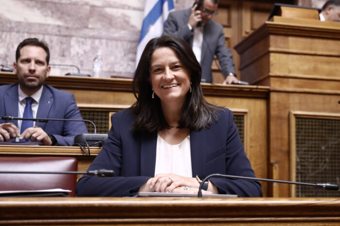 Ψηφιακή Κάρτα Εργασίας σε πέντε νέους κλάδους – Στα 2,5 εκατομμύρια οι εργαζόμενοι που προστατεύονται