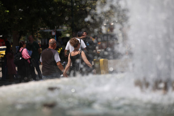 Καιρός σήμερα: Άκρως καλοκαιρινός στους 37 βαθμούς η θερμοκρασία