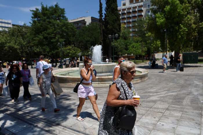 Καιρός σήμερα: Δυνατοί άνεμοι και έντονη ζέστη – Στους 35 βαθμούς η θερμοκρασία στην Αττική
