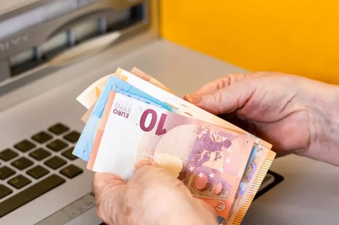 Συντάξεις χηρείας: Καταργούνται οι περικοπές μετά την τριετία – Ποιοι θα δουν αυξήσεις έως και 100%