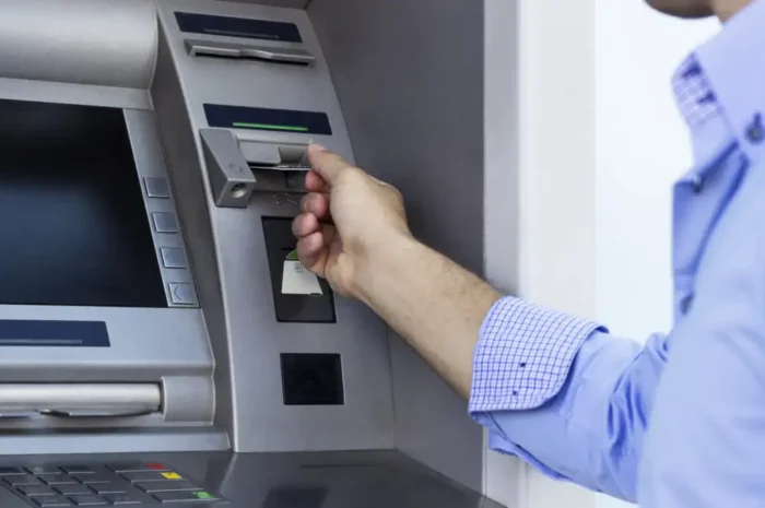 ΑΑΔΕ: Άμεση ψηφιακή αποδέσμευση τραπεζικών λογαριασμών – Οι προϋποθέσεις